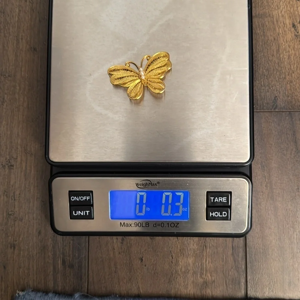 Vintage 1940s Gold Butterfly with Pearl Detailing Brooch Lot B11